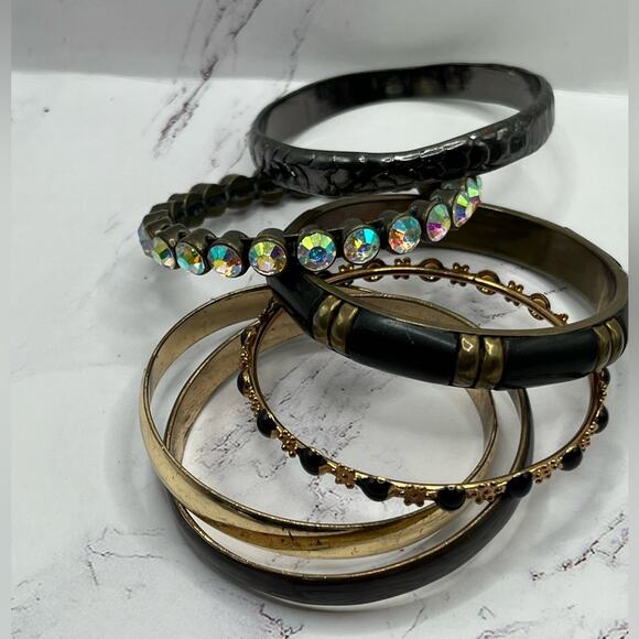 Set of 10 silver and gold tone black bracelets - Picture 6 of 10